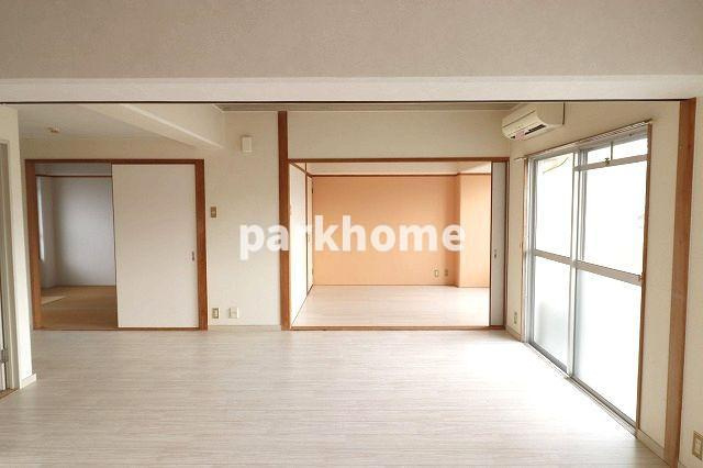 島谷グランドハイツの居間・リビング|ゆったりとしたリビングです