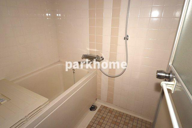 島谷グランドハイツの浴室|落ち着いた空間のお風呂です