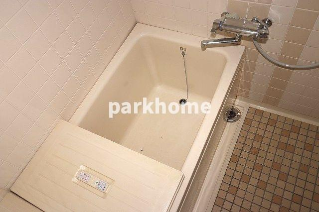 島谷グランドハイツの浴室|日々の疲れを癒すお風呂付です