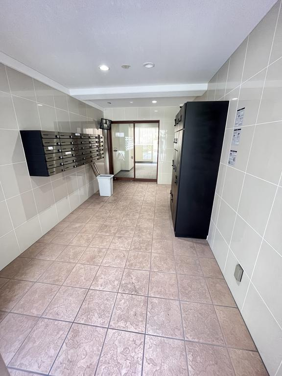 大阪市城東区野江２丁目の賃貸マンションのエントランス