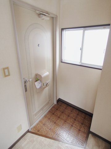 ハイツLAの玄関