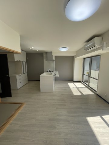 PHOENIX COURT 交野Ⅰの居間・リビング