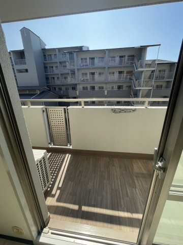 PHOENIX COURT 交野Ⅰのバルコニー