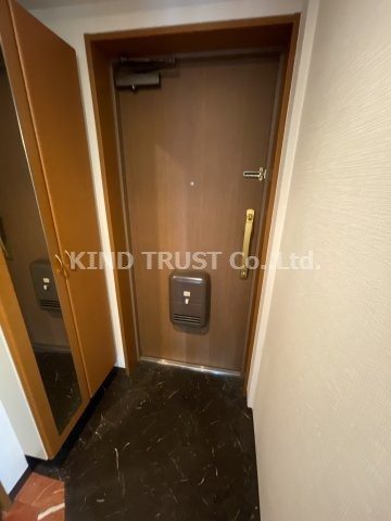 ランドマークシティ梅田東の玄関|きれいな玄関です