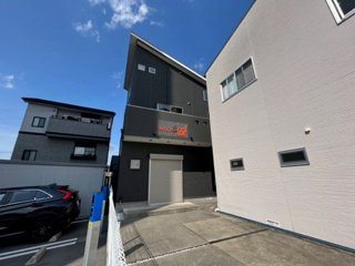 草津市渋川１丁目の店舗