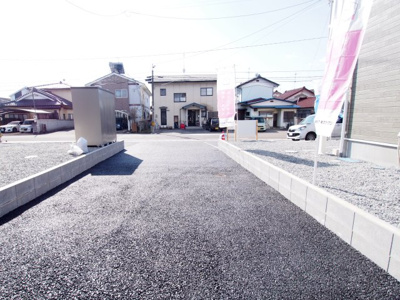 【前面道路含む現地写真】 | Cradle garden　伊達市梁川町古町　1号棟 | 8.5mの道路に接しています