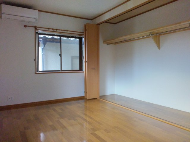 西伯郡南部町戸建の洋室