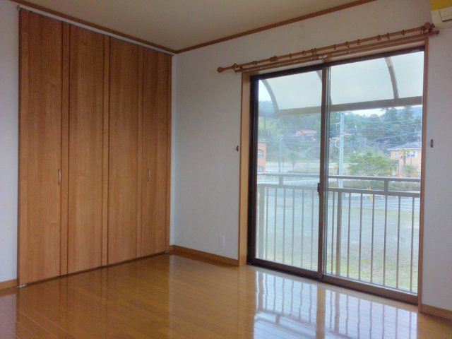 西伯郡南部町戸建の洋室