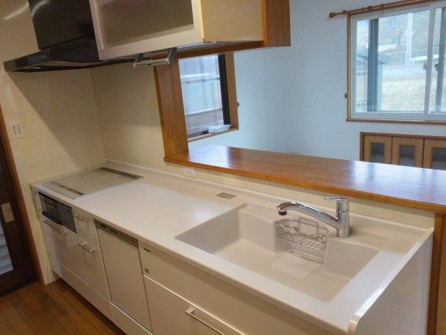 西伯郡南部町戸建のキッチン