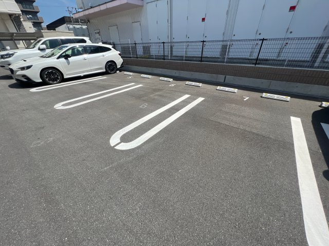 ファンド今宿Ⅱの駐車場