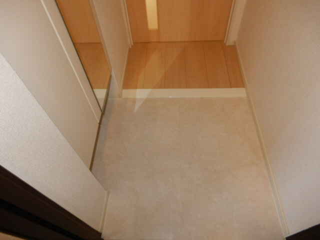 フィレール　デュ　トラジャⅦの玄関