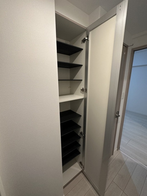 【玄関】 | WISTERIA 香椎SUZU