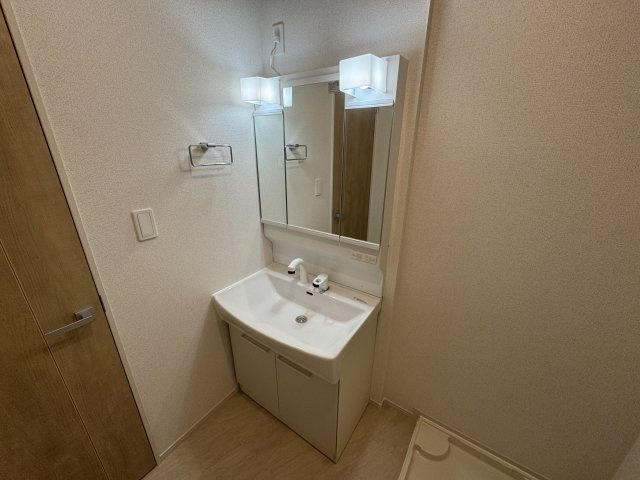 プラーンドルⅩⅢの独立洗面台|洗面洗髪化粧台