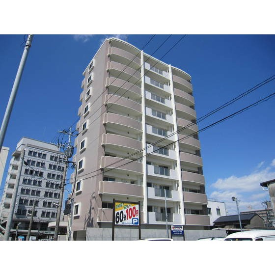 熊本市中央区九品寺４丁目の賃貸マンションの外観