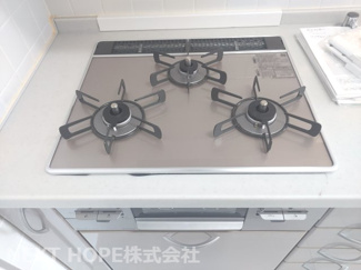 【キッチン】 | アズックヒル尼崎 | 新品のガス３コクチコンロです♪お料理もスピーディーに仕上がりますね(^^)