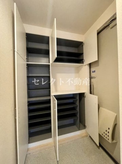 【玄関】 | グリナージュ ** 壱番館 | 【グリナージュ 壱番館】