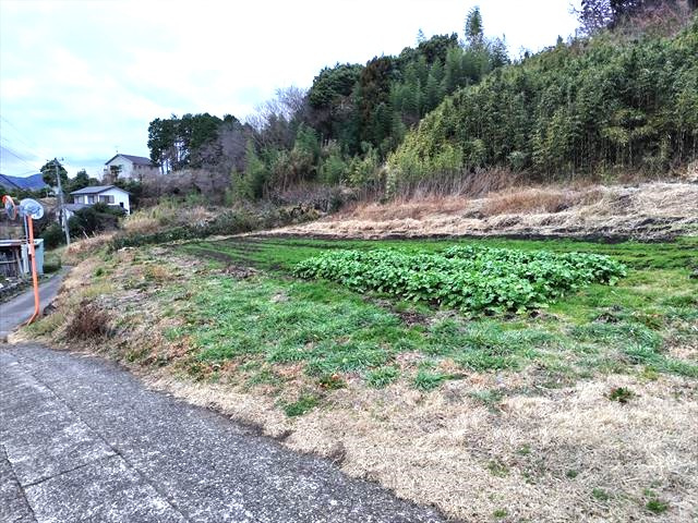 荻　売土地　680万円の外観|1853㎡の広い土地です。菜園利用もでき、