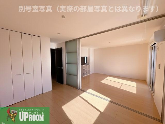 パークサイド東出 Ⅱの居間・リビング