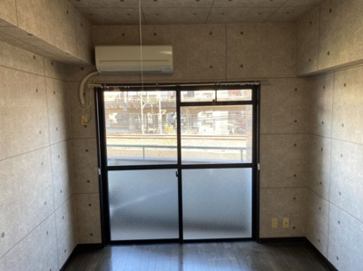 【洋室】 | ダイナコート博多 | 別号室の写真になります。現況優先。