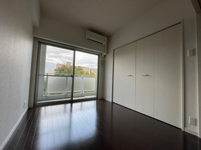 【洋室】 | クレスティアフォーシーズン博多 | 別号室の写真になります。現況優先。