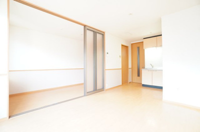 【居間・リビング】 | TYSワン | ※同物件・同タイプの写真です。