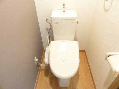 【トイレ】 | クオリティ荒江1 | 別号室の写真になります。現況優先。