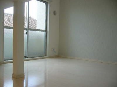 【居間・リビング】 | エバーブライト馬出 | 別号室の写真になります。現況優先。