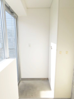 FLAT Yの玄関