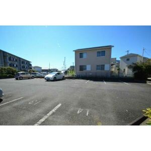 コートビレッジ辻堂の駐車場