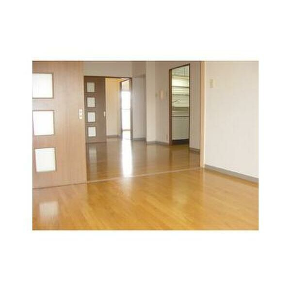 コートビレッジ辻堂の居間・リビング