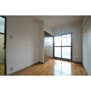 コートビレッジ辻堂の洋室