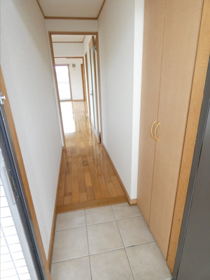 【玄関】 | アーバン小串 | シンプルで使いやすい玄関です