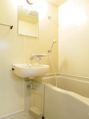 【洗面所】 | スリム片江 | 別号室の写真になります。現況優先。