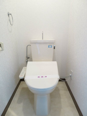 【トイレ】 | スリム片江 | 別号室の写真になります。現況優先。