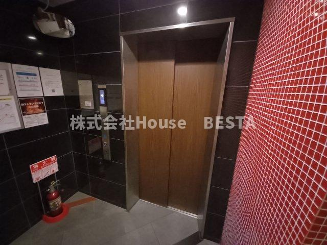 セレニテ神戸元町のロビー
