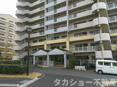 【外観】 | プラザ学園前2号棟 | おしゃれな外観です