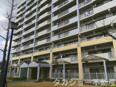 【外観】 | プラザ学園前2号棟 | きれいな外観です