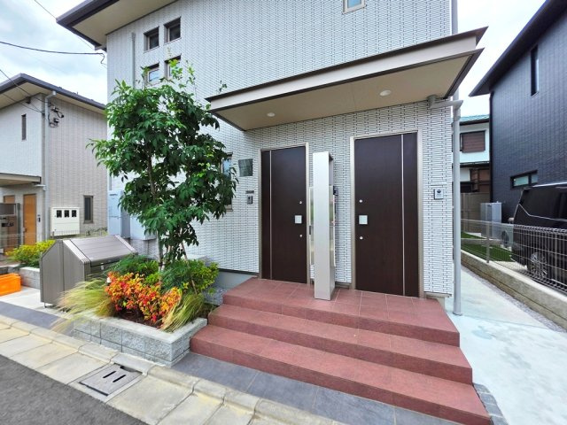【エントランス】 | Marron Court（マロンコート）