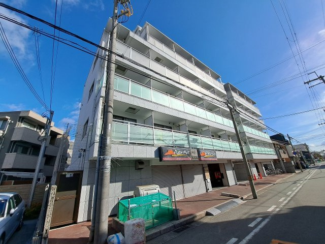 アンポワーズ武庫川レディースの外観