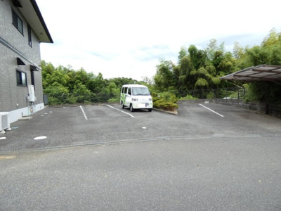 【駐車場】 | セジュール西桃山B | 駐車スペースもあります