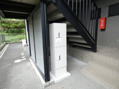 【バルコニー】 | セジュール西桃山B | お洗濯にも便利なバルコニー付き