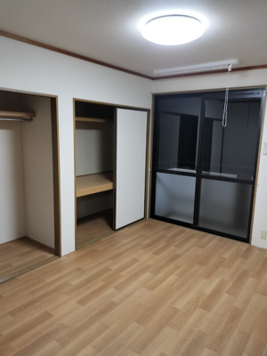 【内装】 | セジュール西桃山B | 明るい色調の室内です
