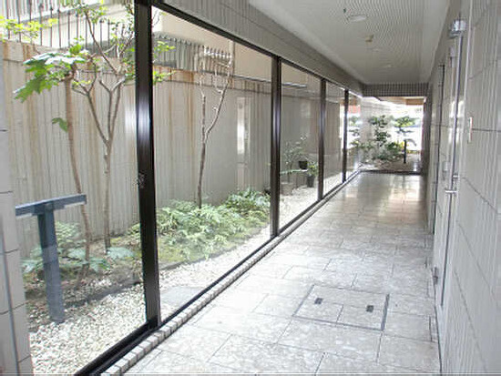 【エントランス】