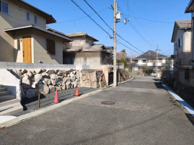 【前面道路含む現地写真】 | 大津市湖青2丁目6-3　中古戸建