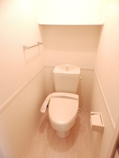 【トイレ】 | ハウスひまわり | ゆったりとした空間のトイレです