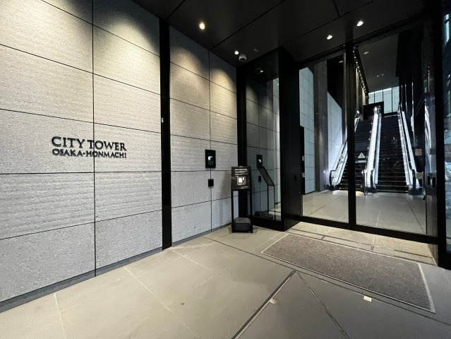 シティタワー大阪本町のエントランス