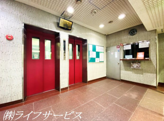 【エントランス】 | モニター付エレベーター２基有