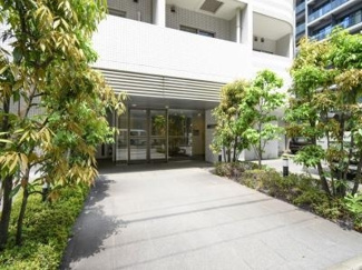 【エントランス】 | ゆとりのあるエントランスです