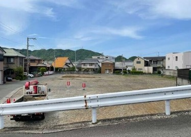 八万町川南売土地の外観