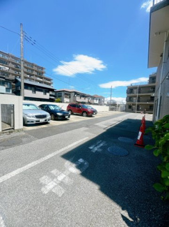 【駐車場】
